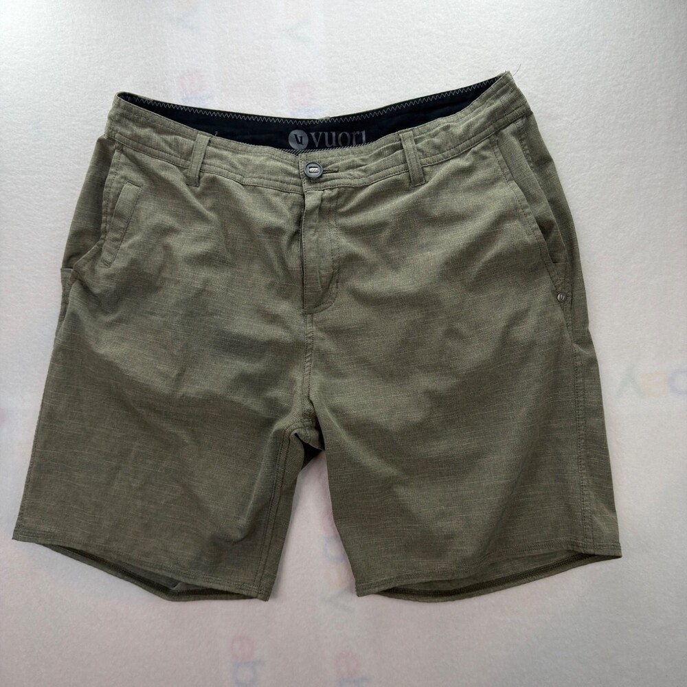 Vuori Mens Shorts Olive Green Stretch Chino Flat Front Casual Pockets